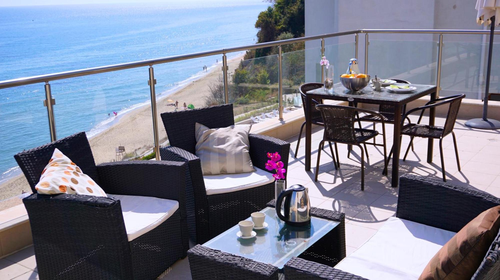 Апартаменти Бяла Клиф На Плажа - Apartments Byala Cliff First Line Exteriör bild