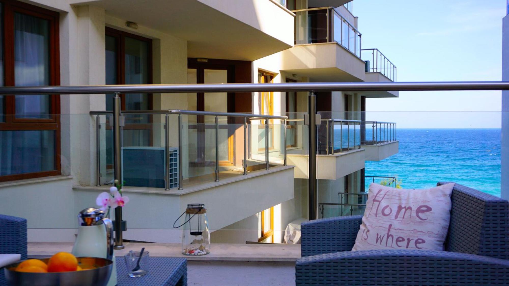 Апартаменти Бяла Клиф На Плажа - Apartments Byala Cliff First Line Exteriör bild
