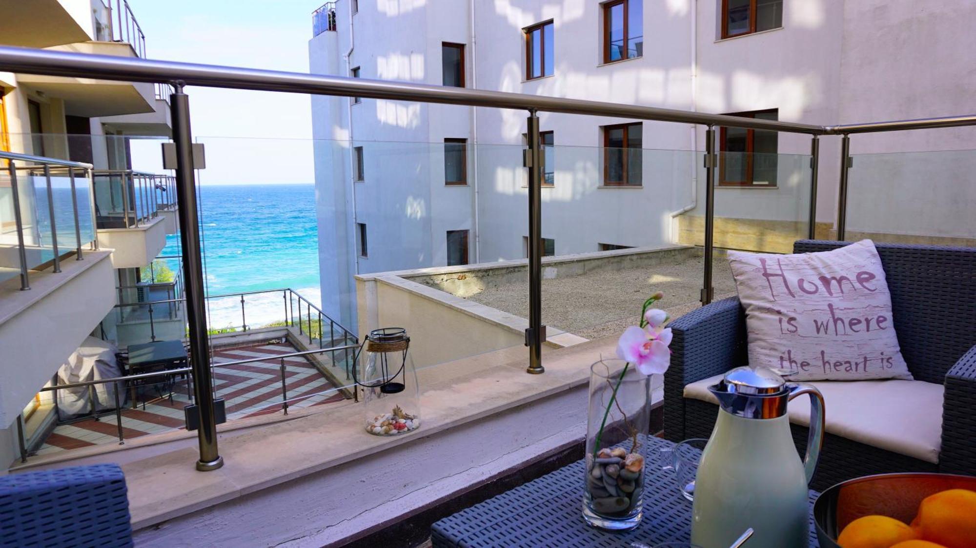 Апартаменти Бяла Клиф На Плажа - Apartments Byala Cliff First Line Exteriör bild
