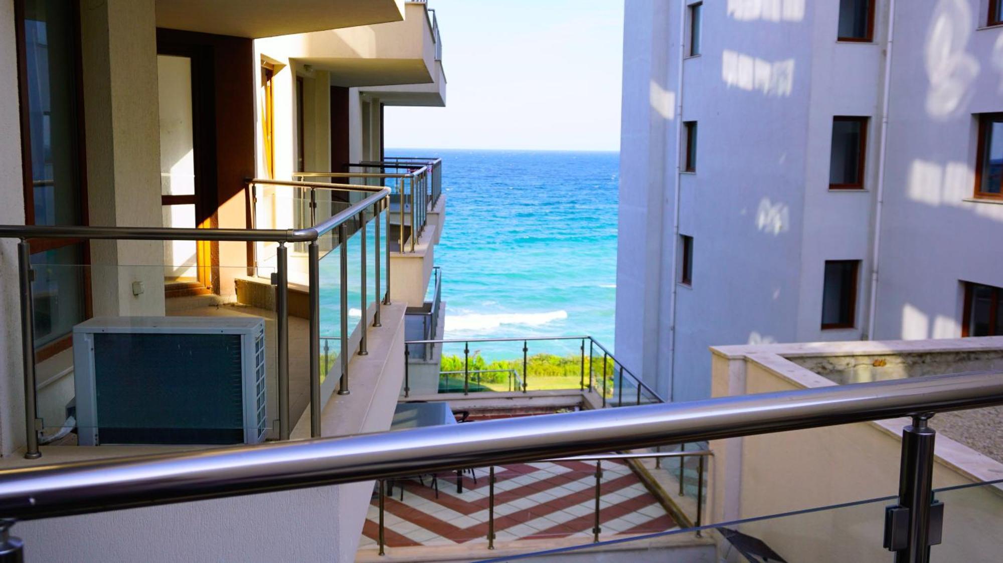 Апартаменти Бяла Клиф На Плажа - Apartments Byala Cliff First Line Rum bild
